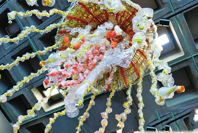美國(guó)新奧爾良市舉辦塑料雕塑展 呼吁公眾關(guān)注海洋塑料污染