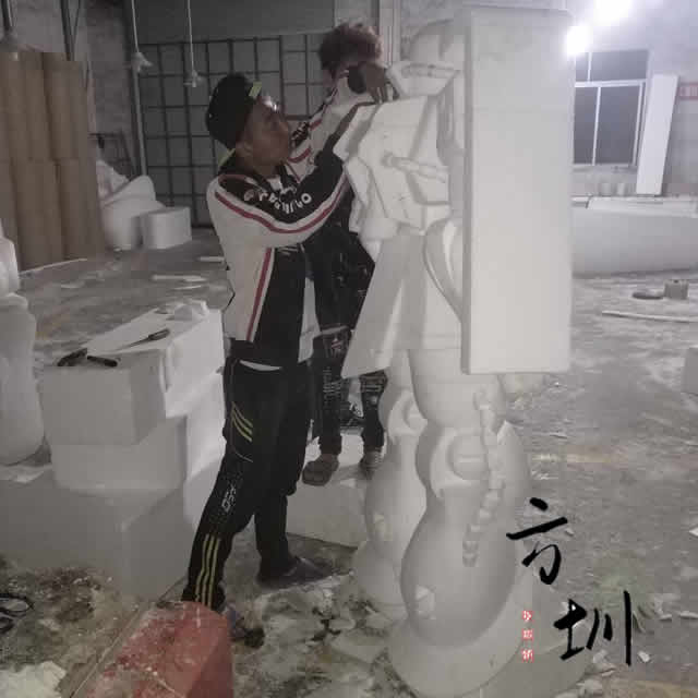 天狼星機器人玻璃鋼雕塑